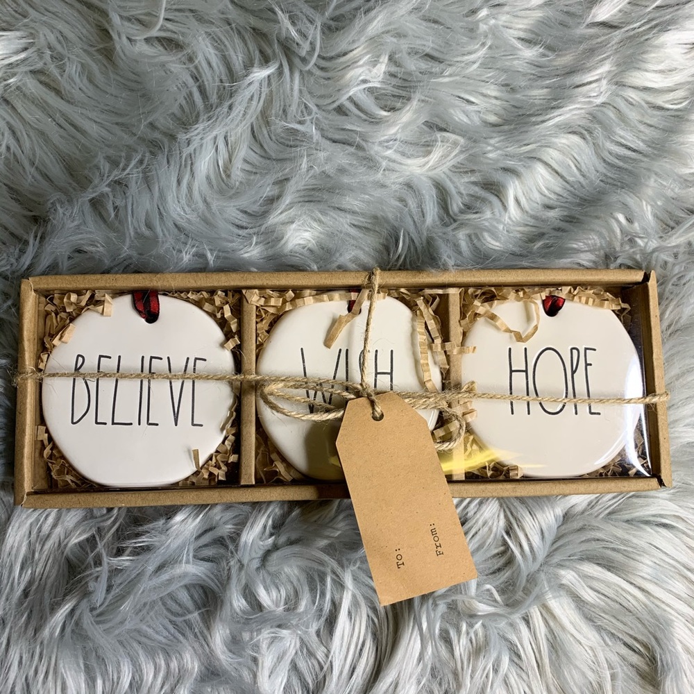 🆕Rae Dunn 3pc ceramic Christmas ornament set